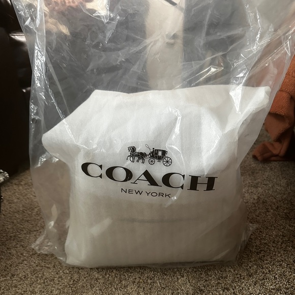 COACH Kristy Shoulder Bag in Colorblock Signature Canvas *BRAND NEW* - Picture 4 of 6